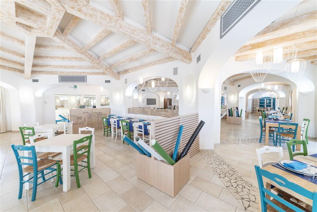 JANNA_E_SOLE_tavoli_taverna4.jpg