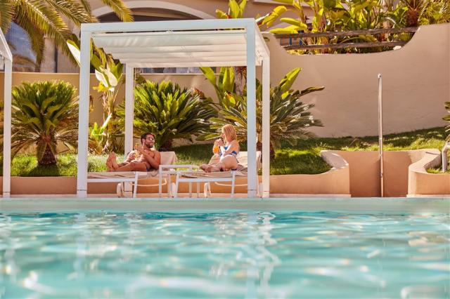 children's wonderland_pool.jpg