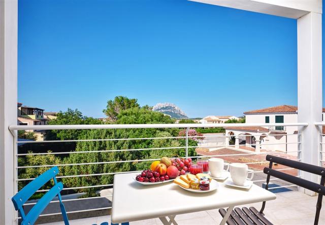 gruppo-felix-hotels-residence-porto-san-paolo-camera-deluxe-5-1