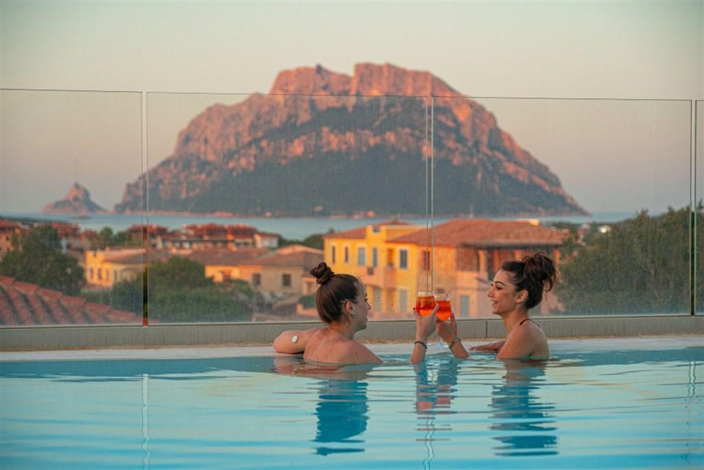 Felix-Hotels_Porto-San-Paolo_Galley_L_Hotel-3-11.jpg