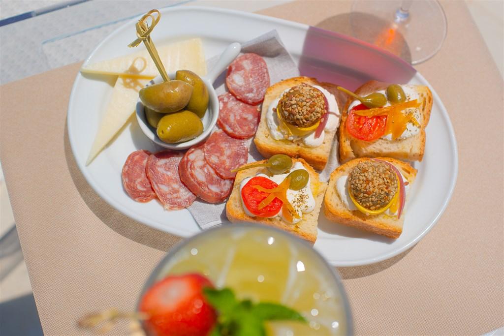 Felix Hotels_Porto San Paolo_Cocktail & Bar 2024 (2).jpg