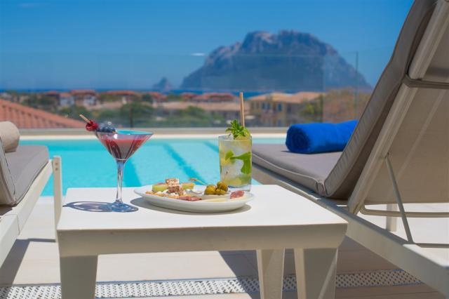 Felix Hotels_Porto San Paolo_Cocktail & Bar 2024 (3).jpg