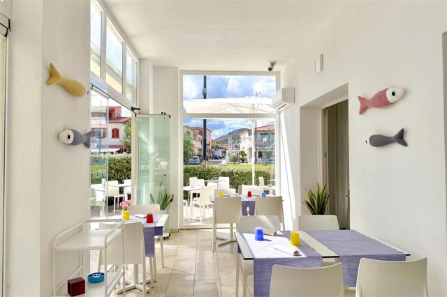 25_Felix Hotels_Porto San Paolo_Ristorante e Bar (2).jpg