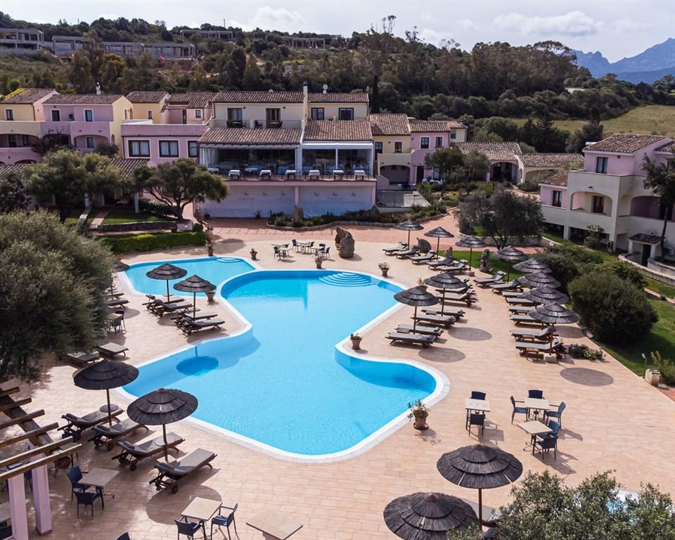 Aerea piscina 2.jpg