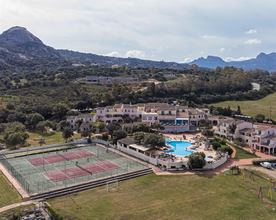 Aerea vista piscina.jpg