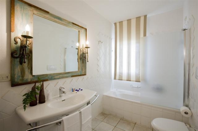 FLAMINGO_RESORT_ KOUPELNA I NIDI.jpg
