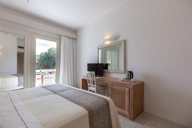 hotel-flamingo-sardegna-pula-camera-executive-mare.jpg