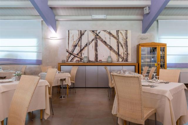 hotel-flamingo-sardegna-pula-ristorante-wild-duck-sala.jpg