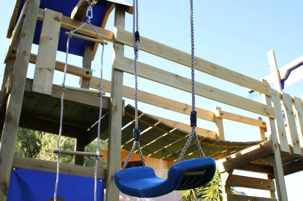 club-hotel-residence-cala-gonone-sardegna-parco-giochi-1024x680