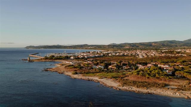 fior-di-sardegna-resort-spiaggia-porto-la-caletta-1-1.jpg