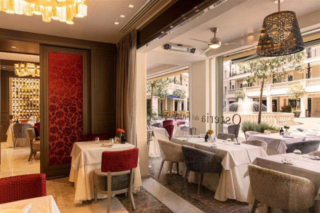 Osteria DF interno-esterno .jpg