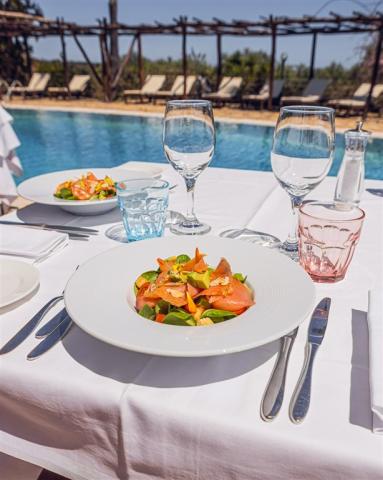 Ristorante piscina 2.jpg