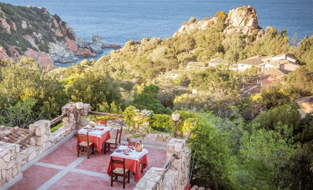 Sigillum-Monte-Turri-restaurant-terrace-2.jpg