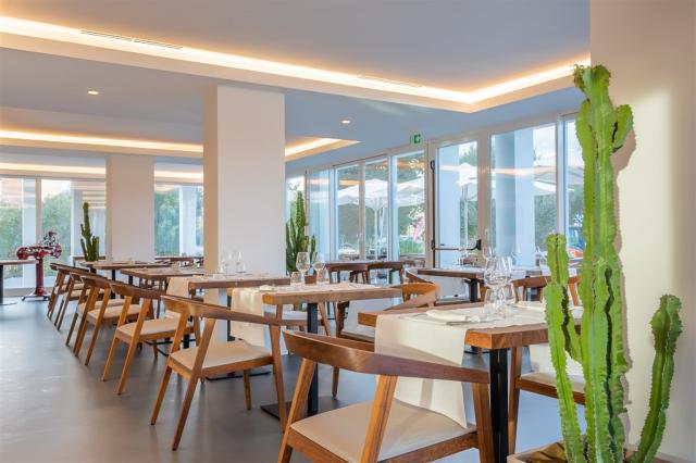 Felix-Hotels-Olbia_Ristorante-Felix-BistrotPasticceria_01-2.jpg