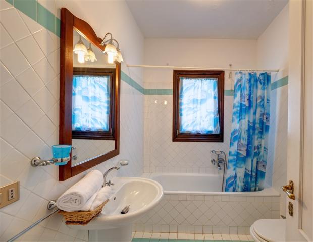 Sea_Villas_V4_IN_bathroom 1.jpg