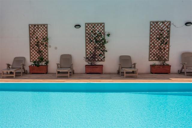 Pool 5.jpg