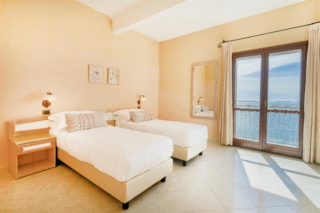 Hotel La Baja_Camera letti separati.jpg