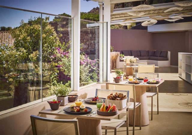 Baia di Chia Resort Sardinia_Breakfast_Il Ginepro Restaurant.jp