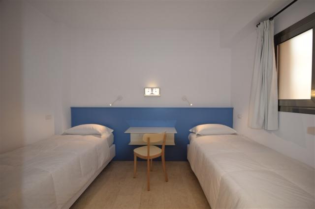 Family Twin room.JPG