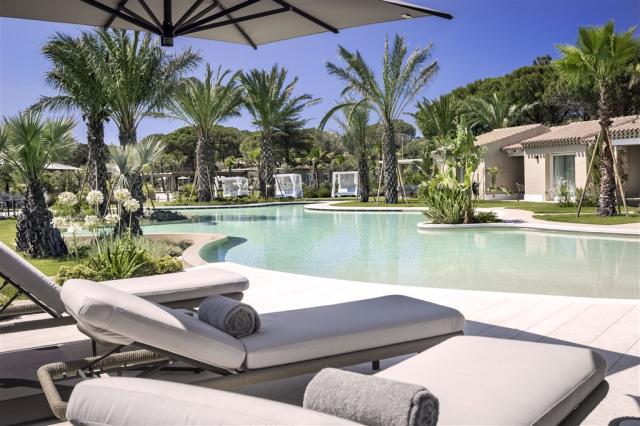 SARDH_Laguna Pool Sunbeds 1.jpg
