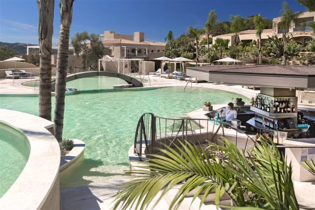 SARDH_Spazio Pool Bar 2.jpg