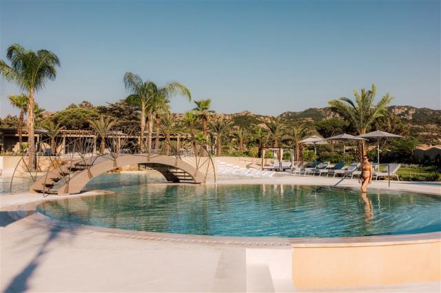 SARDH_Spazio Pool 1.jpg