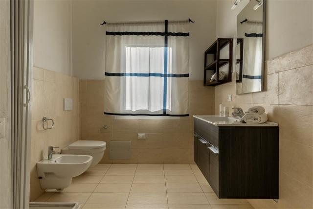 EaBiancaTriloiBagno1 2.jpg