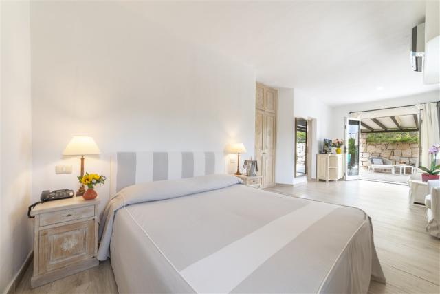 GRAND_RELAIS_DEI_NURAGHI_camera 204-1.jpg