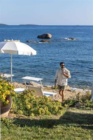 beach_grand_relais_dei_nuraghi_2.jpg