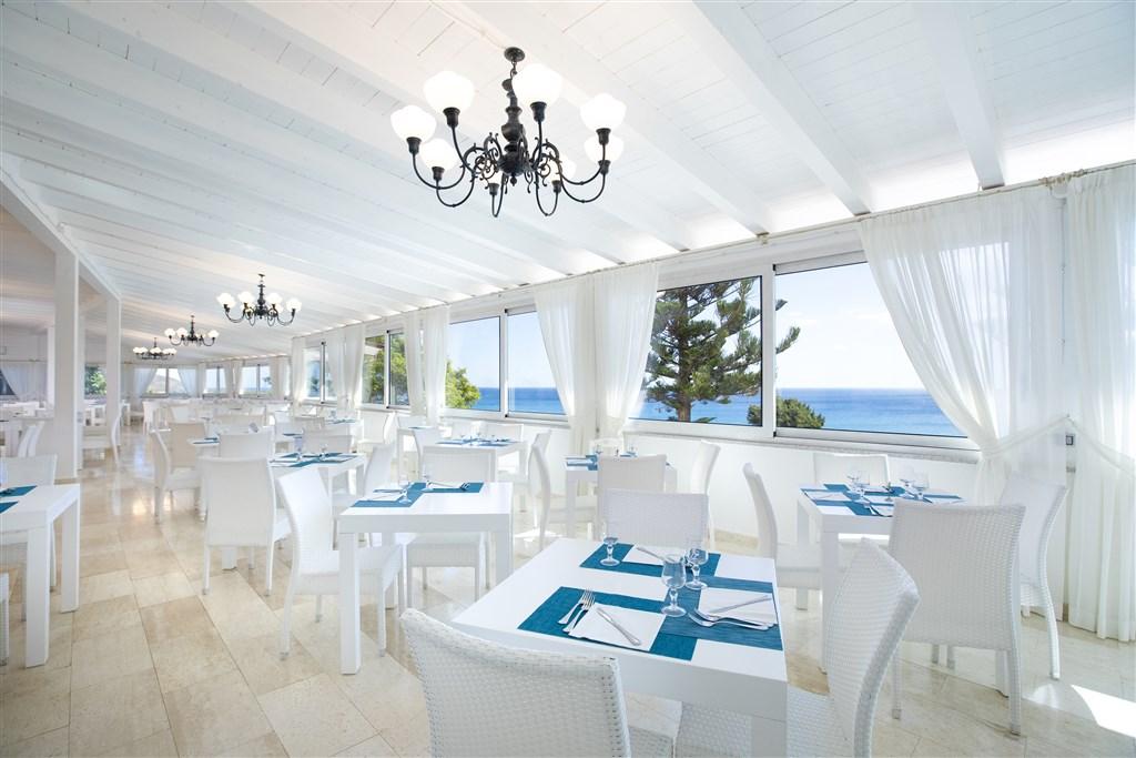 ADR_quattro_lune_restaurant_02.jpg