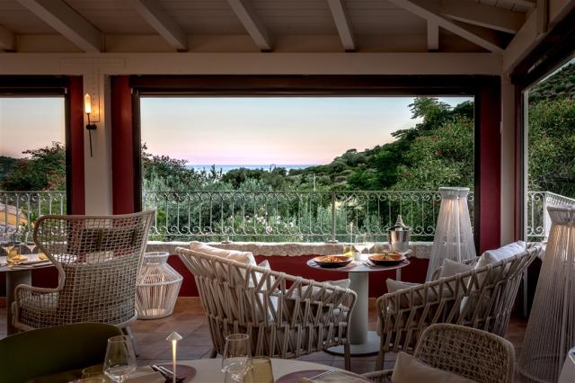 Lunamonda Romantic.Restaurant.1.jpg