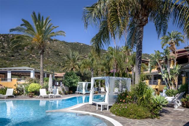 Baia delle Palme pool.2.jpg