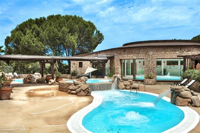 5_Marinedda_benessere_piscine_diurne_nopax_RGB.jpg