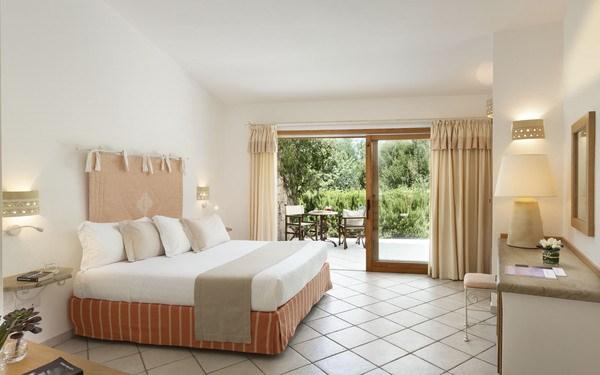 Marinedda SENIOR  FAMLY SUITE.jpg