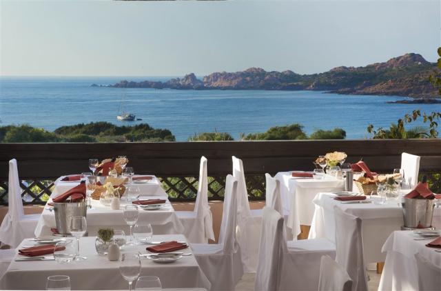 MARINEDDA HOTEL THALASSO & SPA_Restaurace PUNTA CANNEDDI.jpg