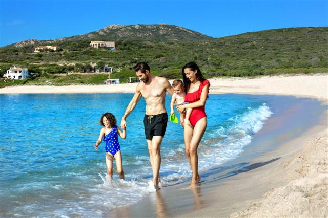 45_Marinedda_spiaggia_famiglia_mod_RGB.jpg