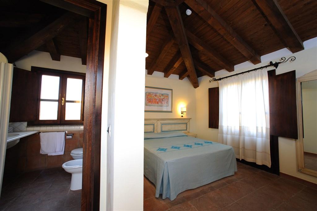 CLUB HOTEL BAIA DEI PINI - pokoj2.jpg