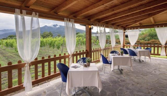 hotel-rurale-orti-di-nora-carousel-ristorante-sala-7600-768x444