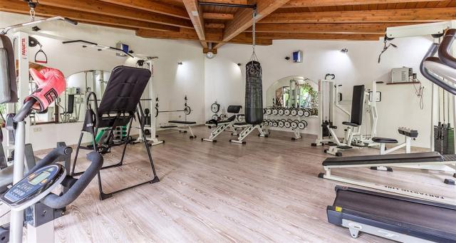 albergo-santa-maria-santa-maria-navarrese-palestra1.jpg