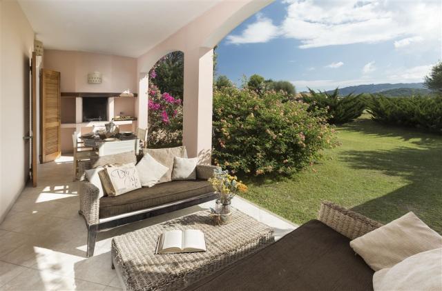 RESORT CALA DI FALCO4_FalcoC__veranda_RGB.jpg