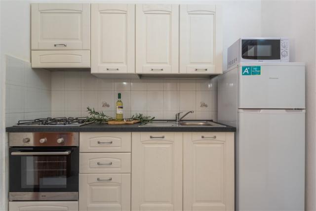 Trilo 6 Kitchen.jpg