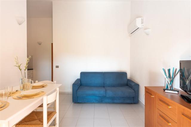 Trilo 4 Living Room 3.jpg