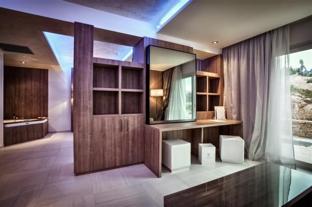 GRAND HOTEL MA&MA_ BLUE SKY SUITE.jpg