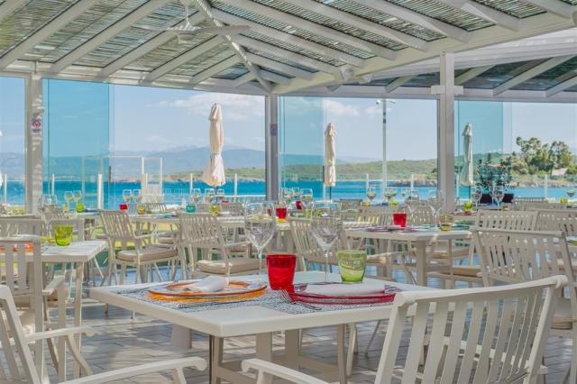 12 Veranda Summer Beach Restaurant.jpg