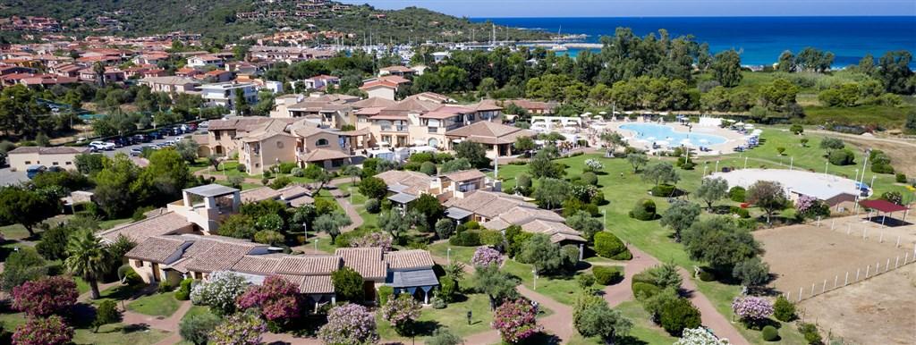 hotel-baia-del-porto-ottiolu-budoni-sardegna-baia.jpg