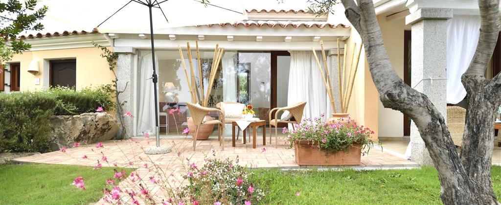hotel-baia-del-porto-ottiolu-budoni-sardegna-giardino.jpg