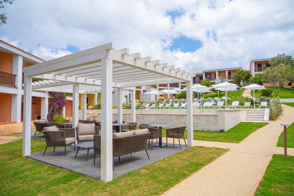 Felix Hotels_Costa Serena_Piscina (5).jpg