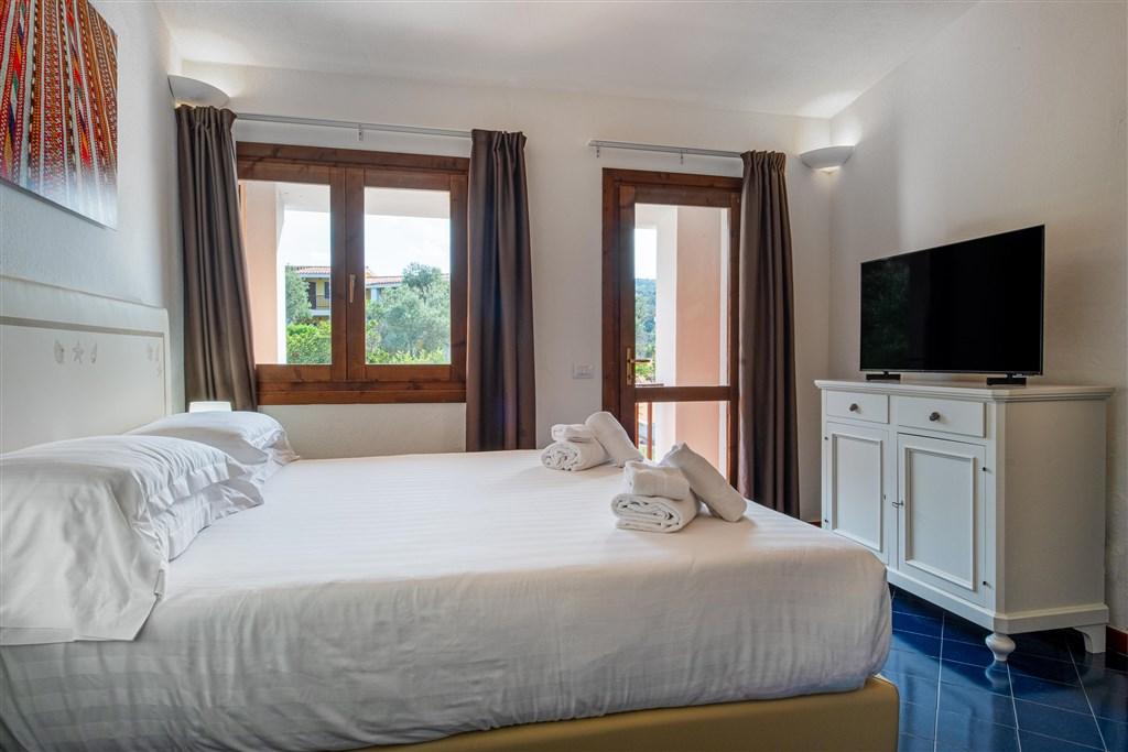 Felix Hotels_Costa Serena_Mono Classic (1).jpg