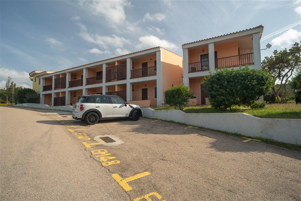 Felix Hotels_Residence Hotel Costa Serena_Parcheggi.jpg