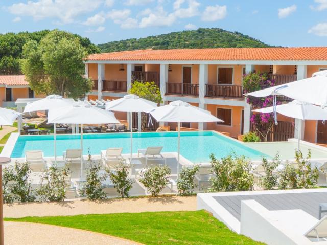 Felix Hotels_Costa Serena_Piscina (16).jpg